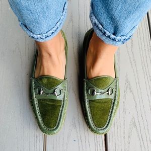 GUCCI Heritage Olive Velvet Patent Horsebit Loafer